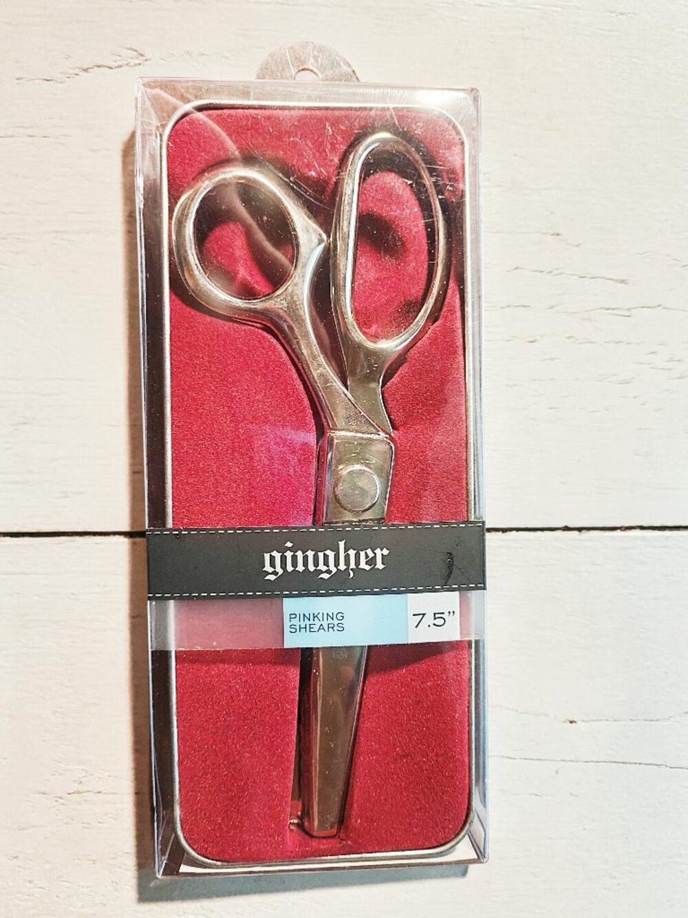Gingher 7.5" Pinking Zig Zag Shears with Metal Case, Sewing Notions Scissors